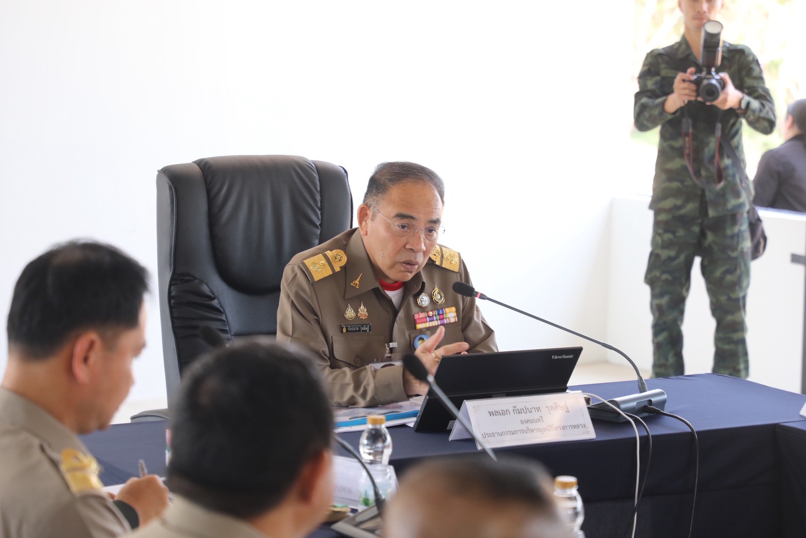 title - ส.ป.ก. เข้าร่วมพิธีเปิดสำนักงานฯ พร้อมมอบเอกสารสิทธิ์ การใช้ประโยชน์ที่ดิน (ส.ป.ก.) และประชุมการติดตามการดำเนินงานตามแผนปฏิบัติการพัฒนาพื้นที่สถานีวิจัยการเกษตรและพัฒนาโครงการหลวงโนนดินแดง ณ จังหวัดบุรีรัมย์